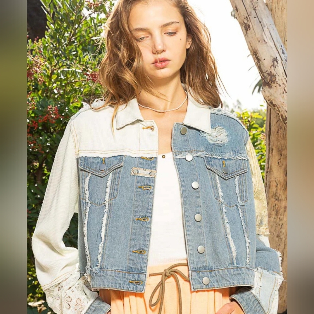 POL Denum And Lace Jacket 💙🤍